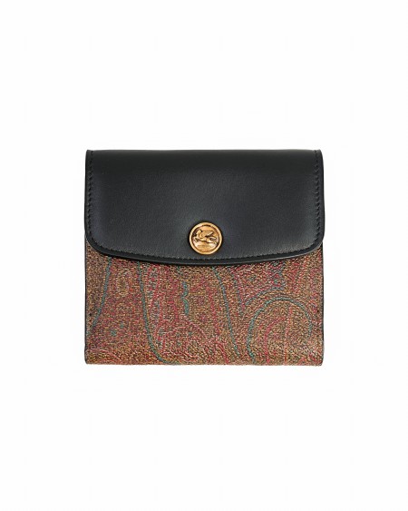Shop ETRO  Portafoglio: Etro paisley wallet.
Exterior: Paisley fabric: Front: 76% cotton, 24% polyester
Back: 100% cotton
Coating_PVC
Details: 100% calf leather
  Interior: Faux leather: 100% nylon
Press button closure
Metal accessories with golden finish
Dimensions: 11.5x10cm.
Made in Italy.. 1N925 8502-0001